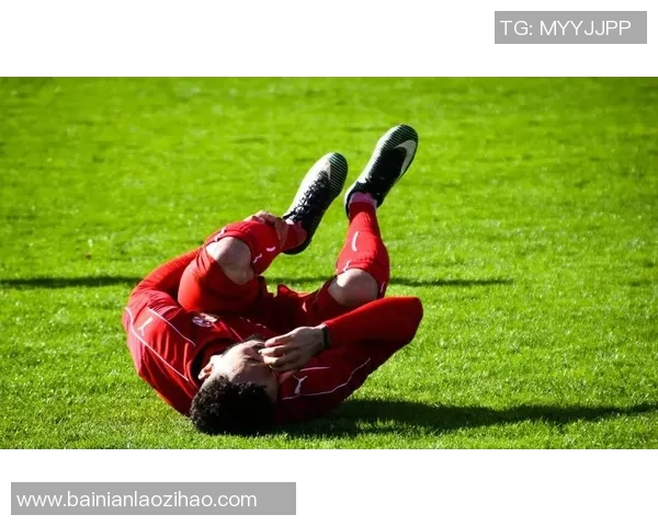 足球运动中脚踝疼痛的原因及预防措施详解